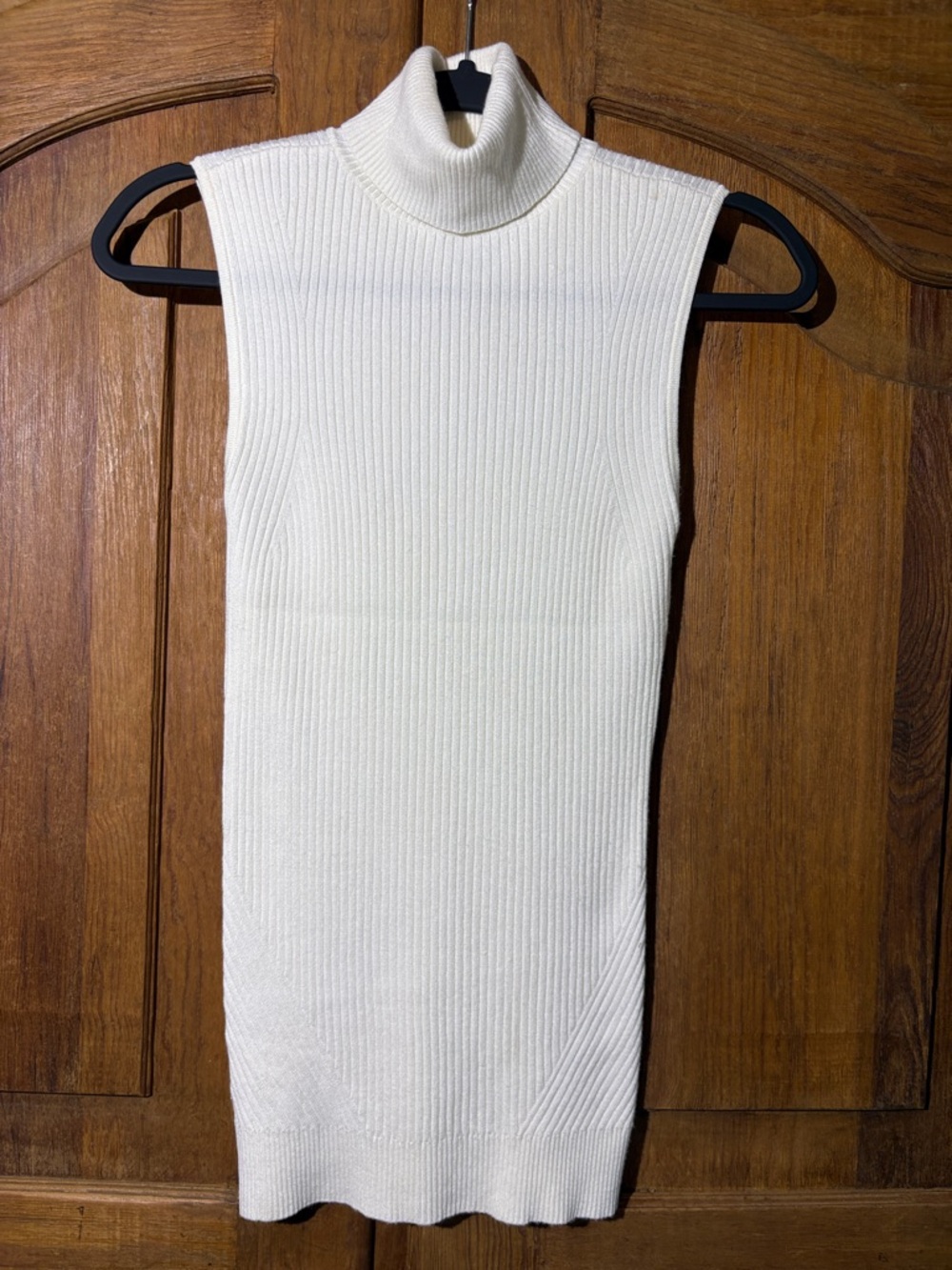 Versona Cream Ribbed Sleeveless Turtleneck Tank